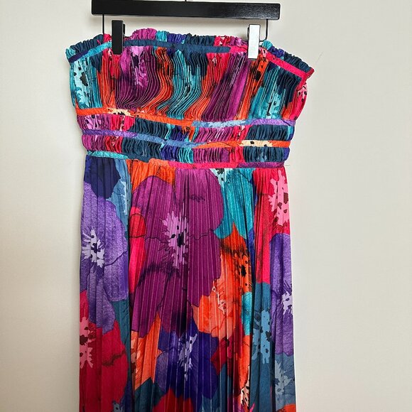 HUTCH Sabina Floral Tiered Plissé Gown in Multi Size US 12 - Picture 5 of 10